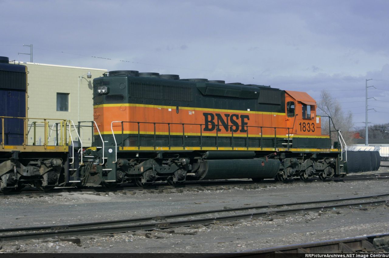 BNSF 1833
